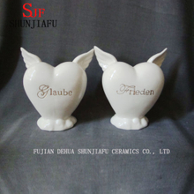 Keramikständer-Liebesform mit Flügelherzform