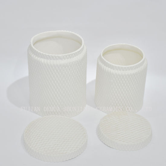 Keramisches rundes Kanisterglas mit engen Deckeln für die Küche