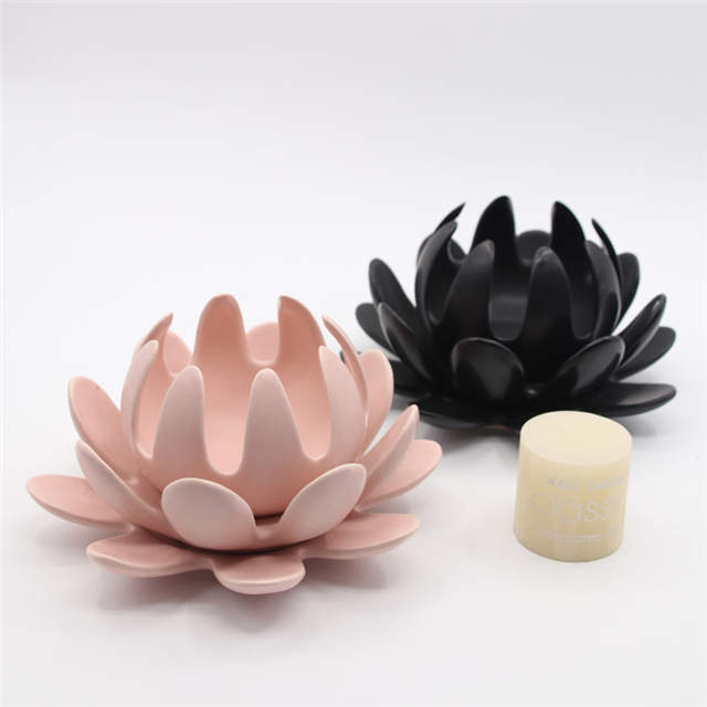 Verschiedene Blumenstile Verschiedene Farben Porzellanstatue Handmade Crafts Figur Keramik Blumenkerzenhalter