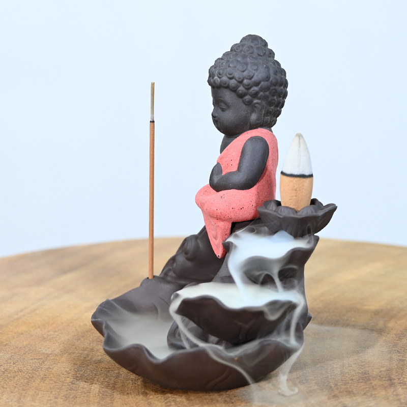 Keramikroter Buddha Backflow -Kegel -Weihrauchhalter