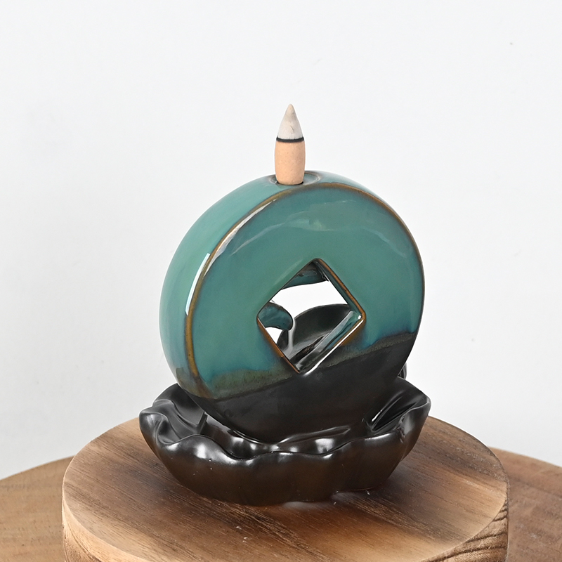 Wasserfall-Rückfluss-Räuchergefäß aus Keramik im Lotus-Stil