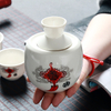 Sake-Weinsets aus Keramik mit warmem Weintopf