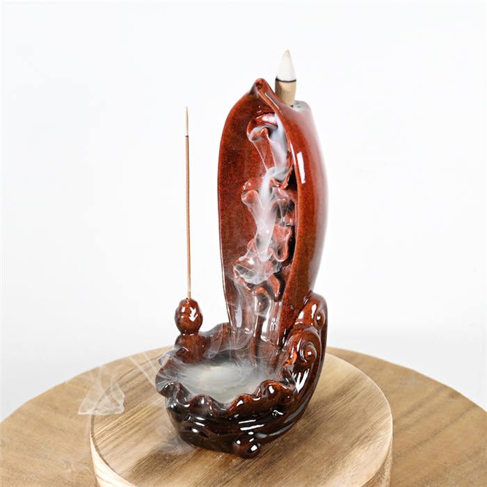 Red Ceramic Lotus Blattstatue Wasserfall Rückfluss Weihrauchkegel Brenner